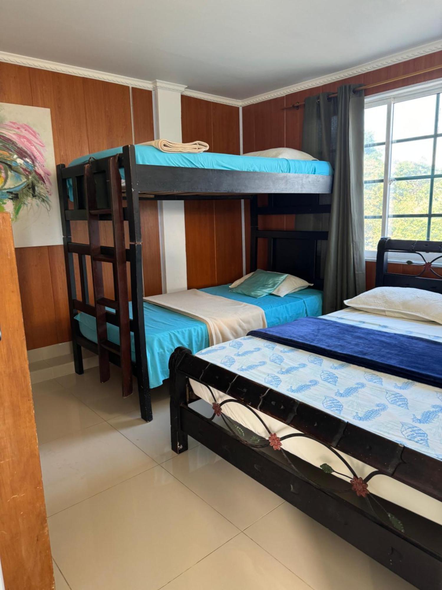 Sea Life Apartamentos En Via Principal Centro Y San Luis San Andrés Buitenkant foto