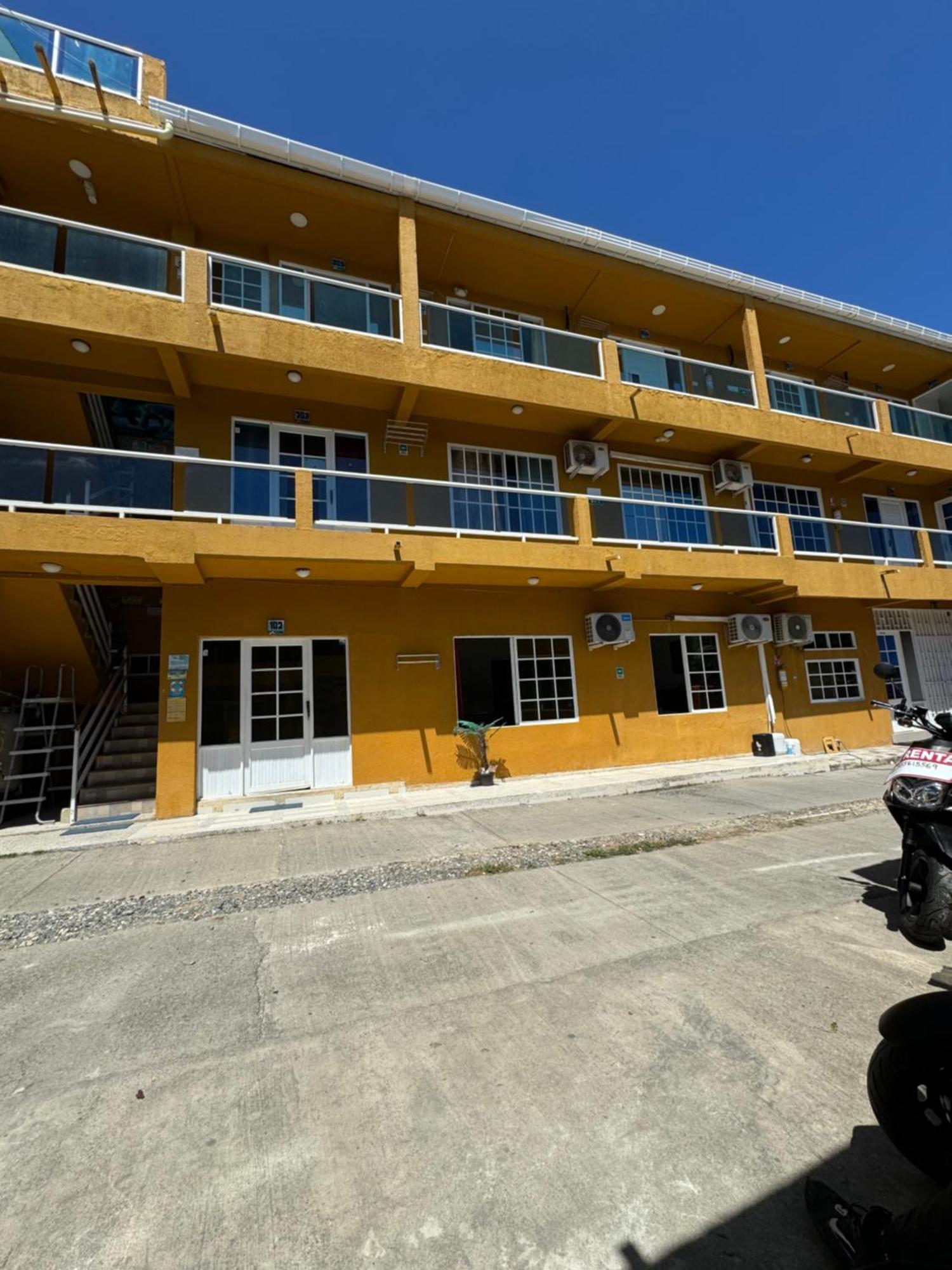 Sea Life Apartamentos En Via Principal Centro Y San Luis San Andrés Buitenkant foto