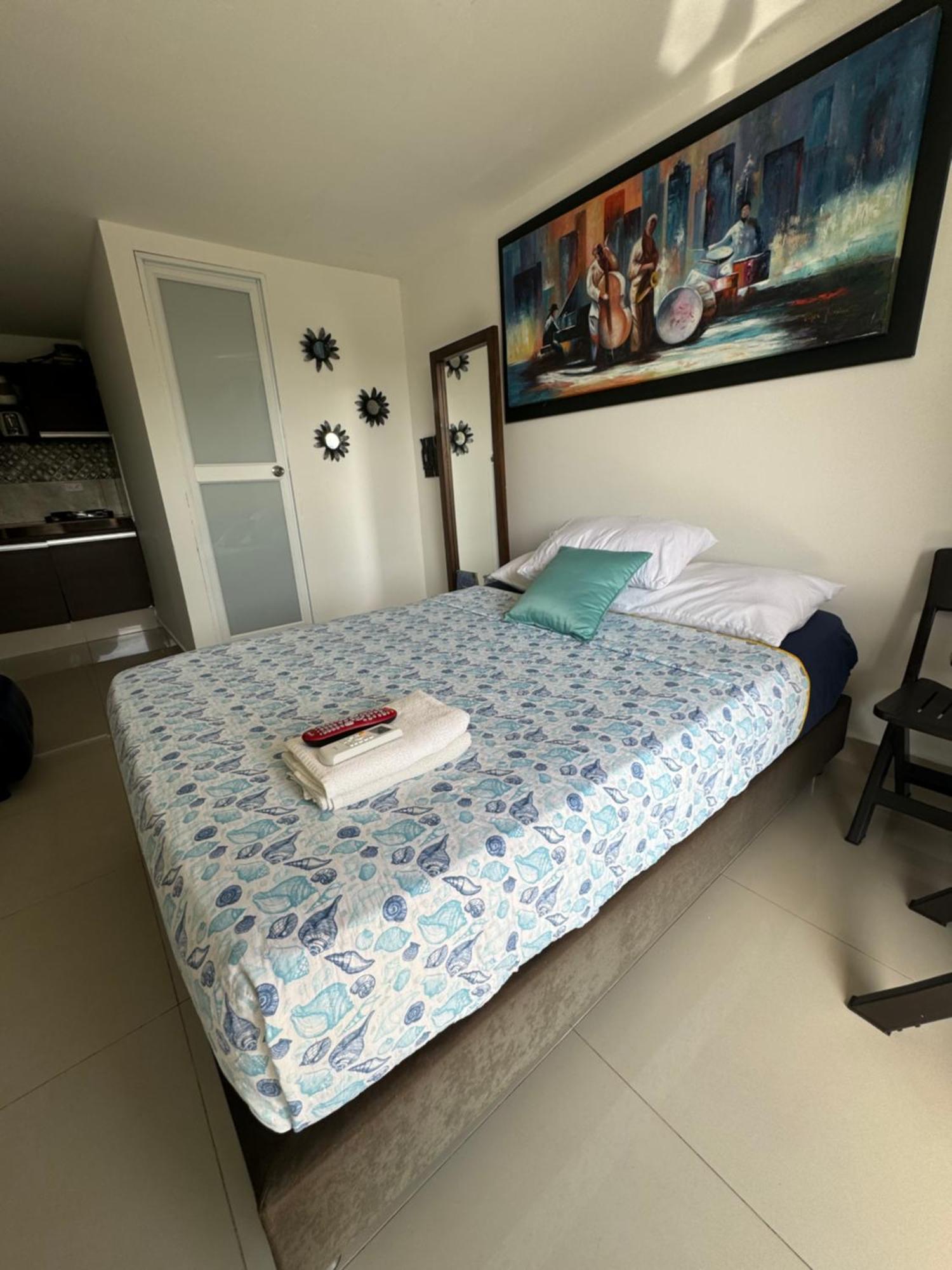 Sea Life Apartamentos En Via Principal Centro Y San Luis San Andrés Buitenkant foto