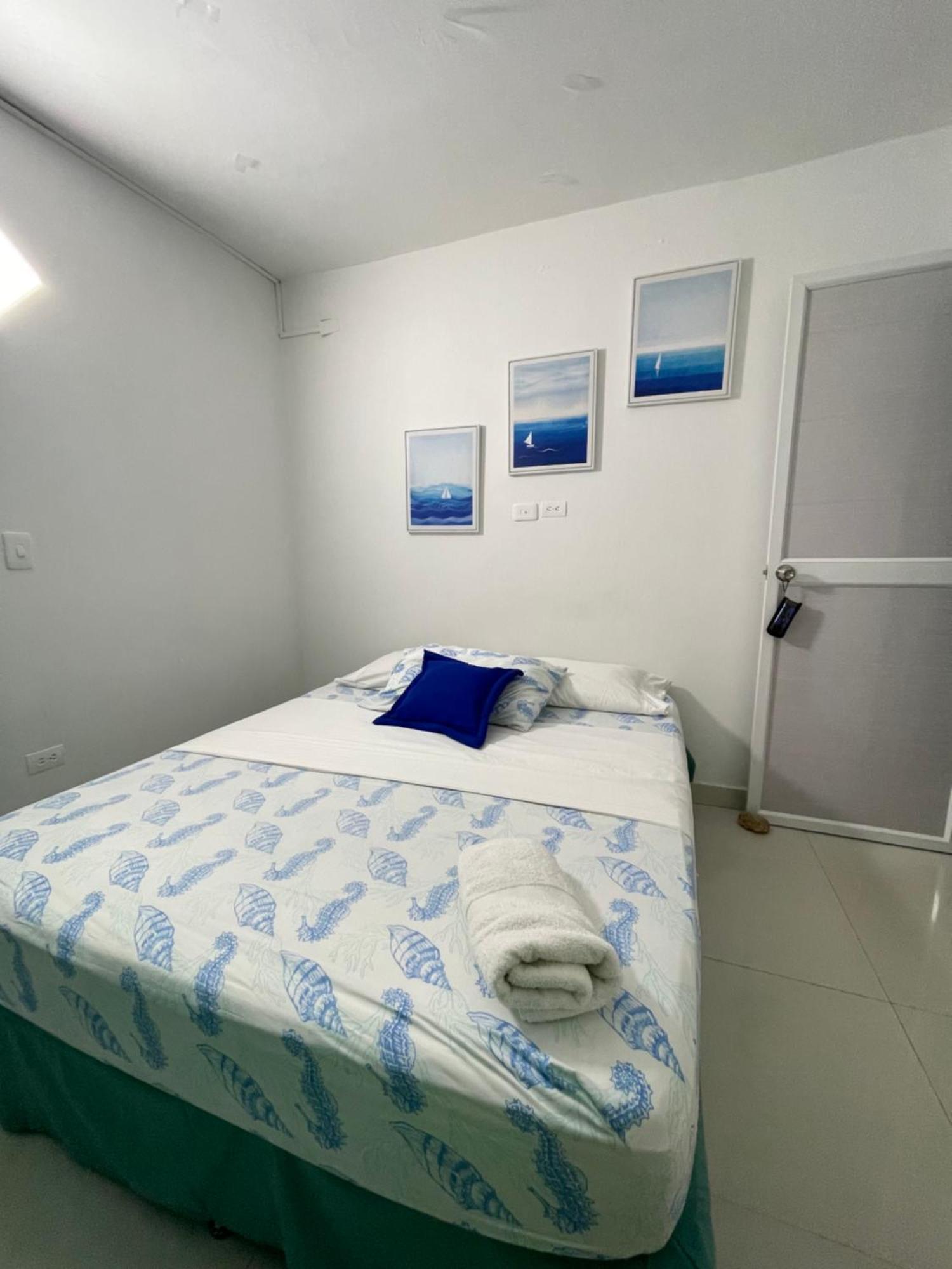 Sea Life Apartamentos En Via Principal Centro Y San Luis San Andrés Buitenkant foto
