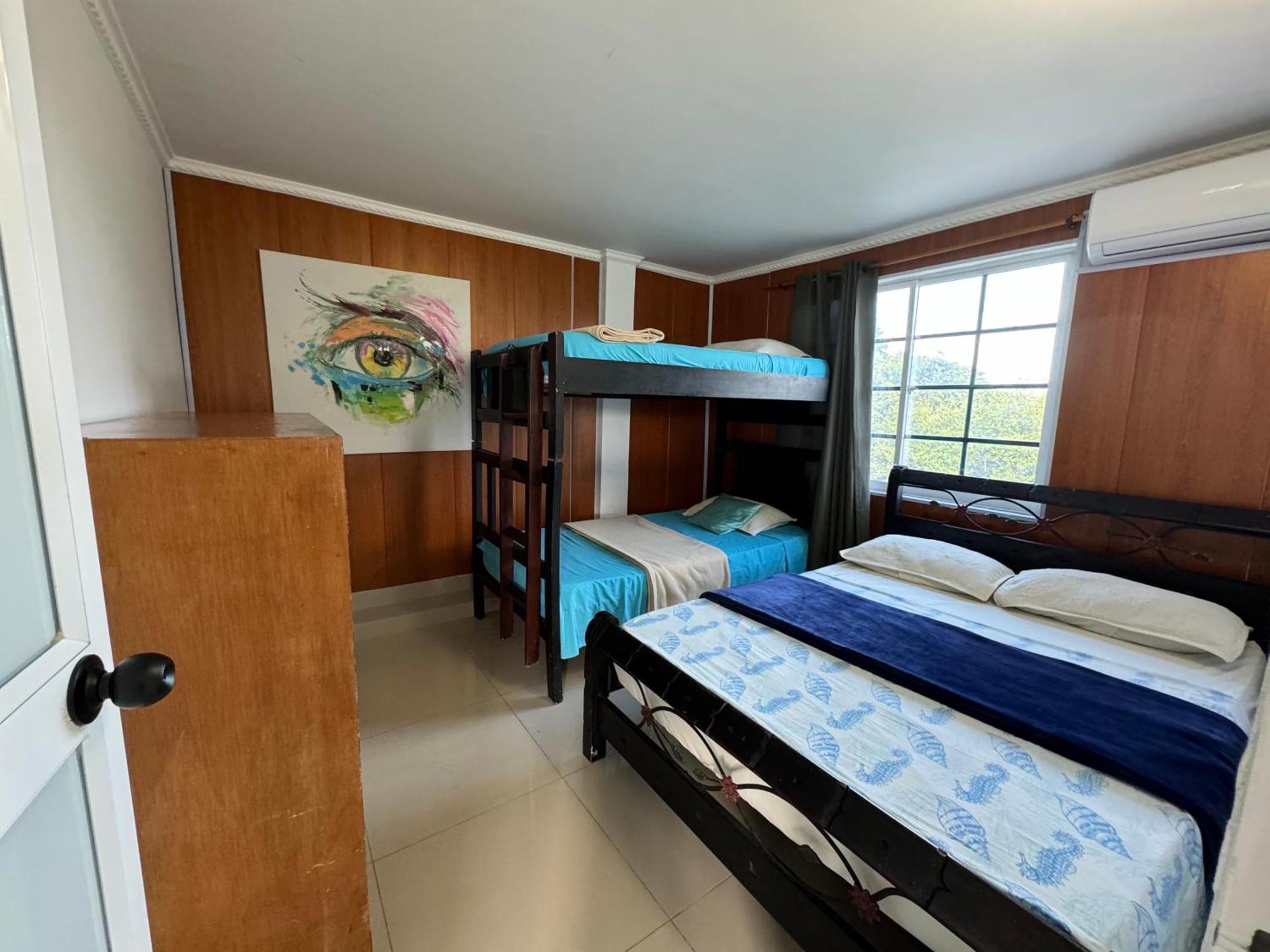 Sea Life Apartamentos En Via Principal Centro Y San Luis San Andrés Buitenkant foto