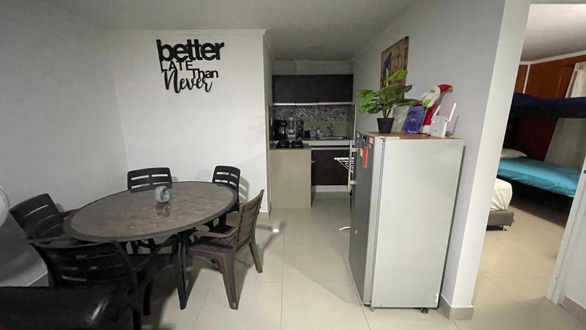 Sea Life Apartamentos En Via Principal Centro Y San Luis San Andrés Buitenkant foto