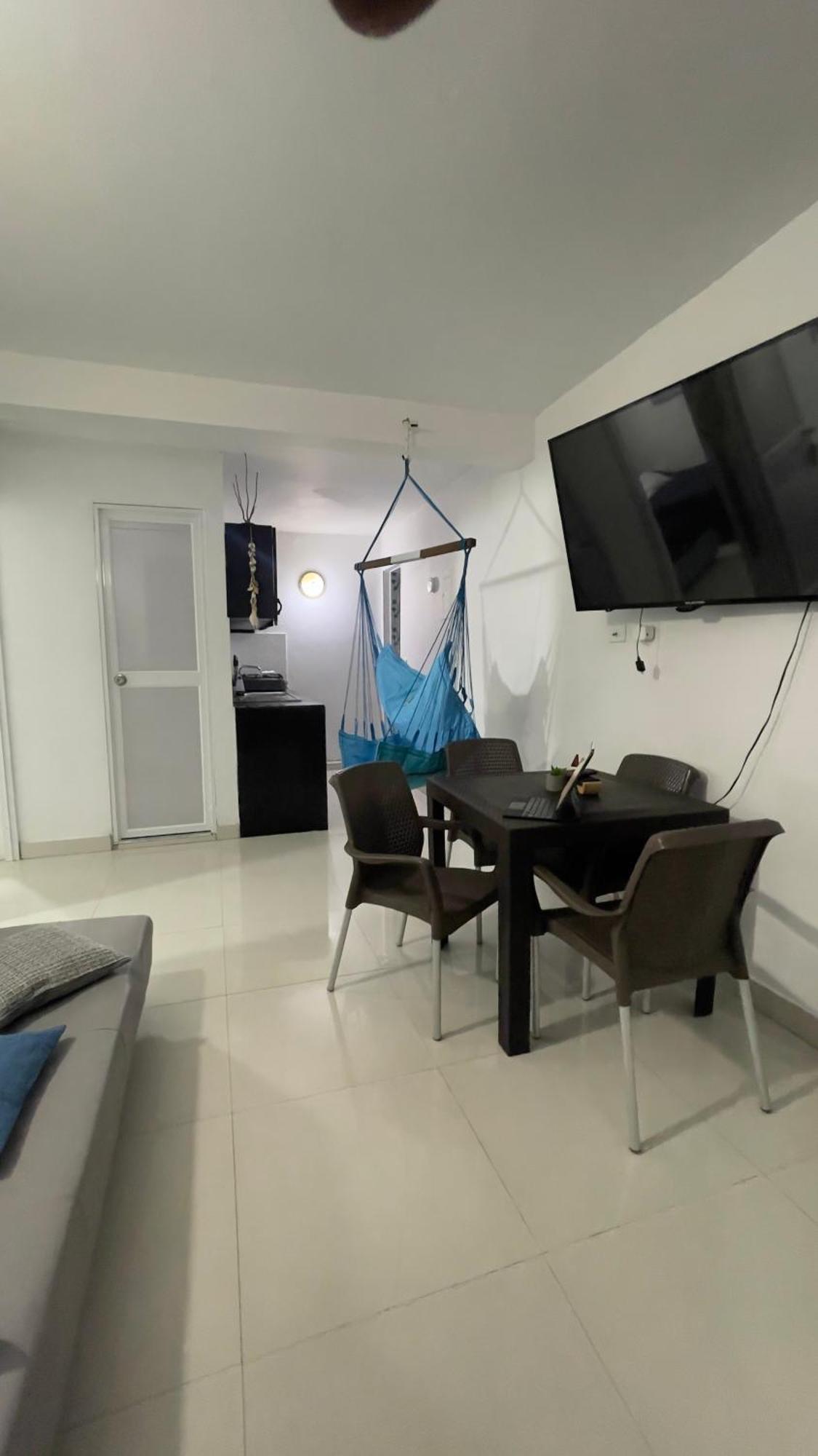 Sea Life Apartamentos En Via Principal Centro Y San Luis San Andrés Buitenkant foto