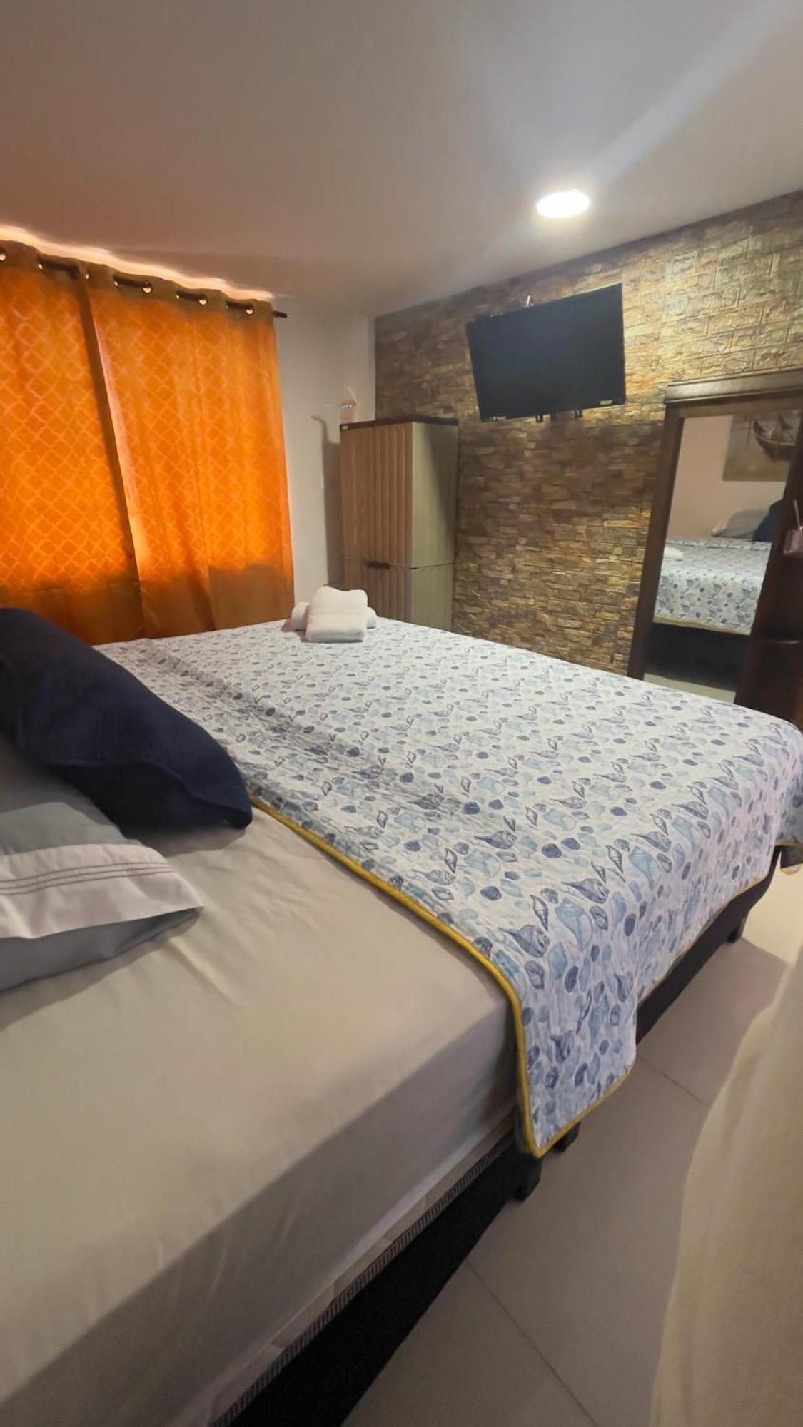 Sea Life Apartamentos En Via Principal Centro Y San Luis San Andrés Buitenkant foto