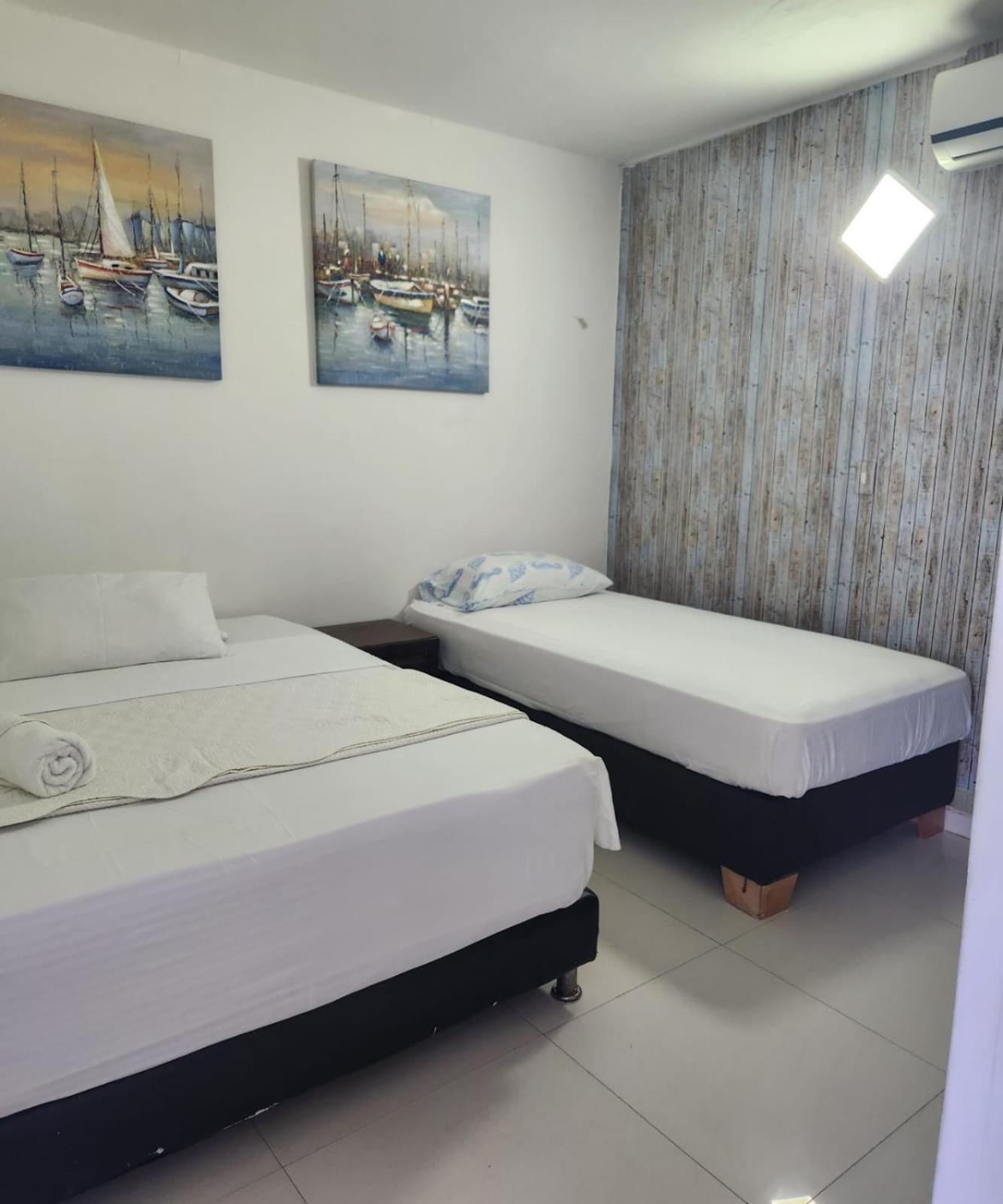 Sea Life Apartamentos En Via Principal Centro Y San Luis San Andrés Buitenkant foto